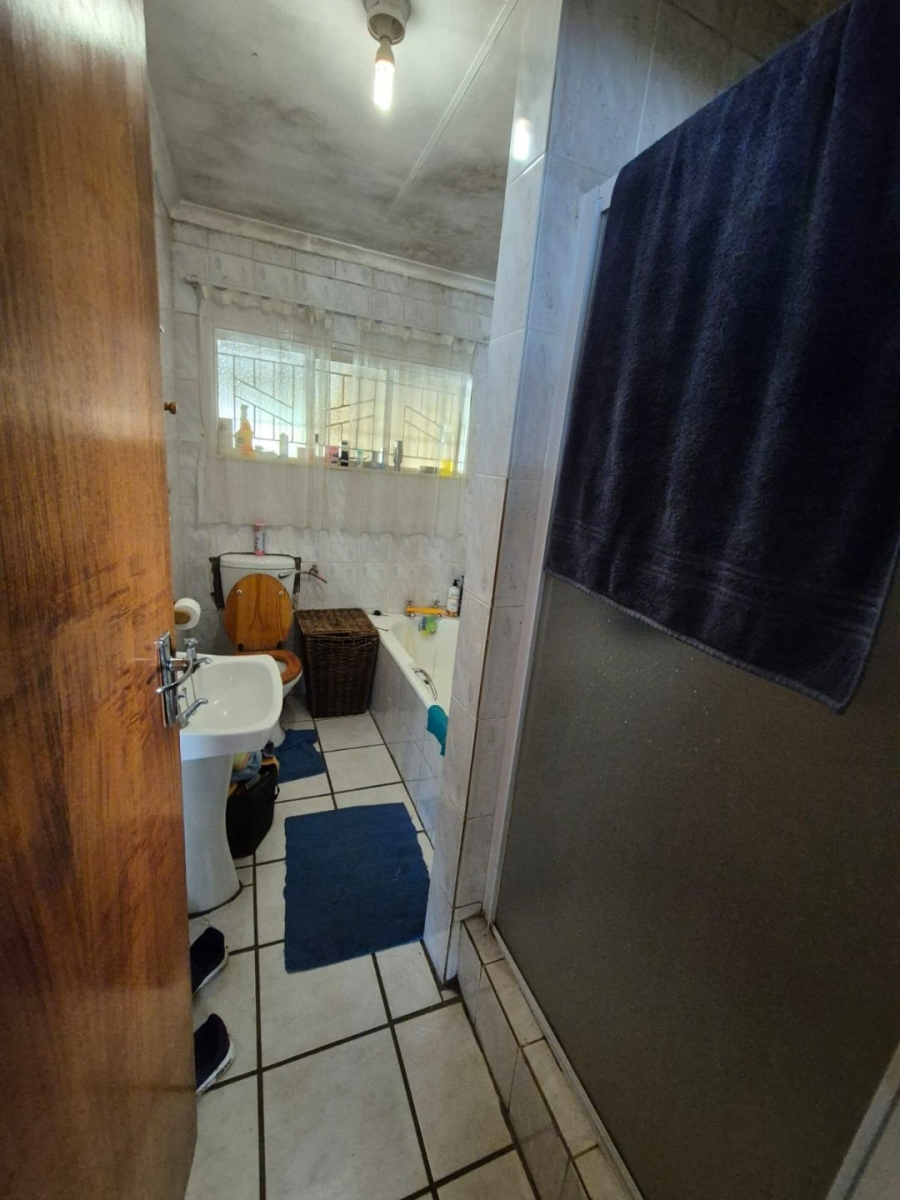To Let 3 Bedroom Property for Rent in Universitas Ridge Free State